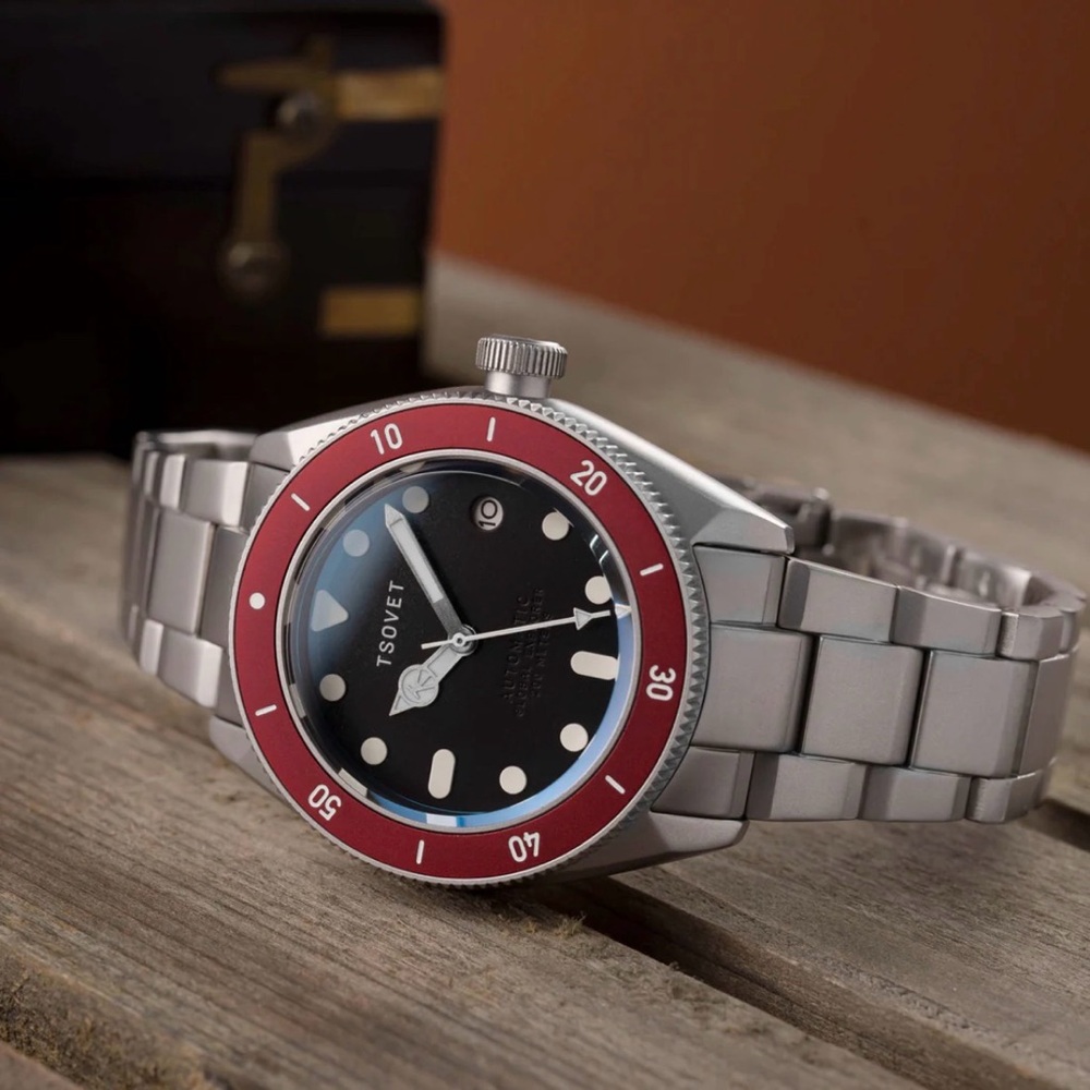 * SOLD * Tsovet TS-4001-22 ‘BLOOD’ Men's Automatic Dive Watch 7.25”